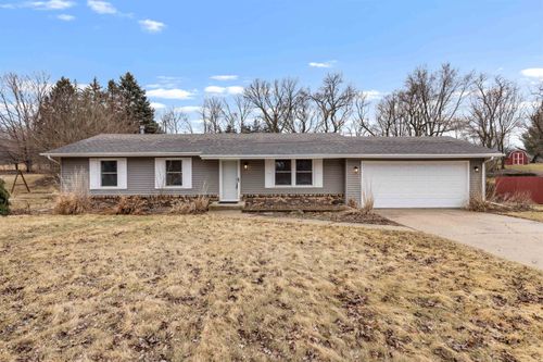 4446 Scarlet Oak Dr, Rockford, IL, 61109-3158 | Card Image