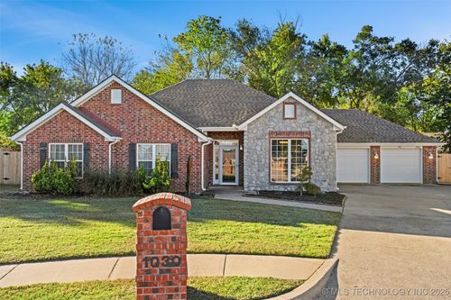 1030 East Dr, Bartlesville, OK, 74006-7945 | Card Image