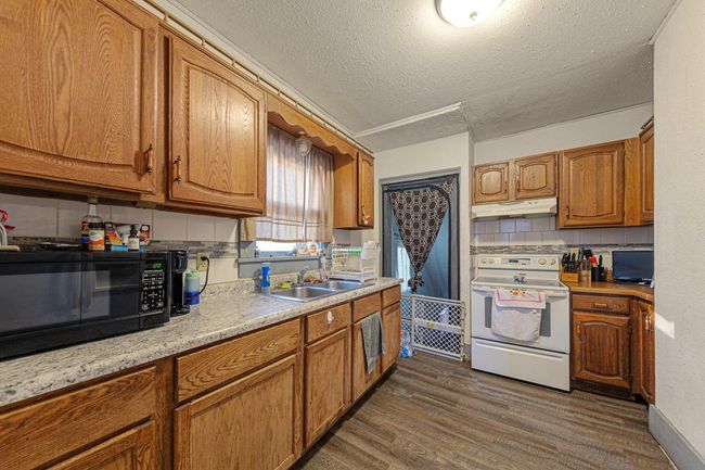 13 Kitchen.jpg | Image 12