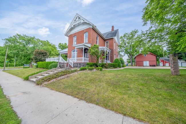 414 Maple St, House other with 2 bedrooms, 7 bathrooms and null parking in Big Rapids MI | Image 5