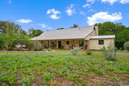 936 County Road 375, San Antonio, TX, 78253-6813 | Card Image