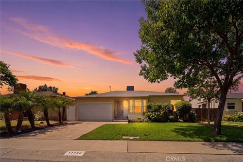 11142 Dorland Dr, Whittier, CA, 90606-1408 | Card Image