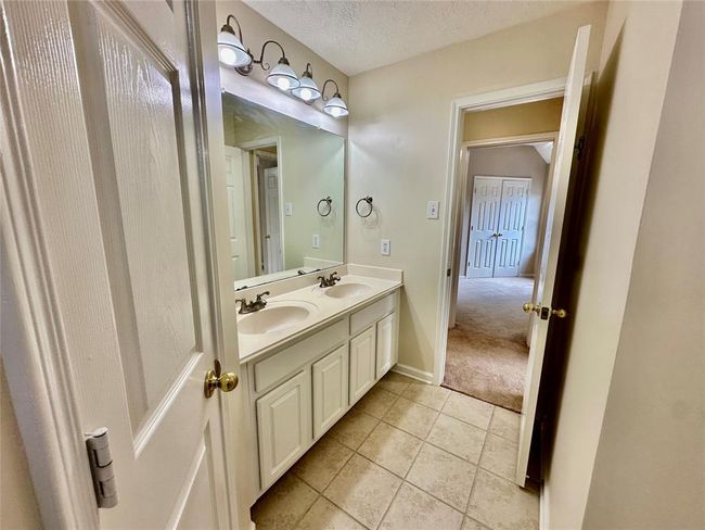 2716 W Oaks Cir E, House other with 4 bedrooms, 4 bathrooms and 2 parking in Pearland TX | Image 32
