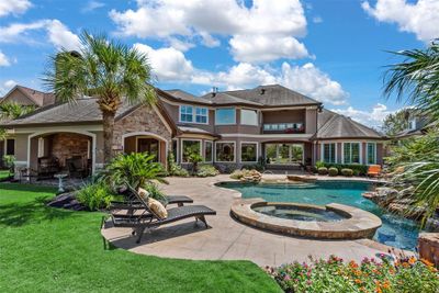 Lush landscaping from every angle of this outstanding backyard | Image 3