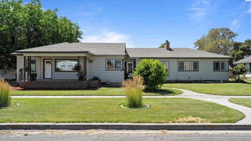353 E Borah St, Connell, WA, 99326-4011 | Card Image