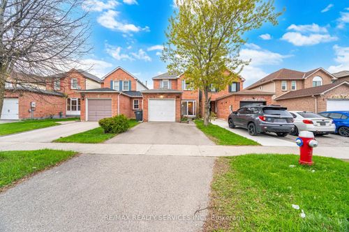 37 Solway Ave, Brampton, ON, L6Z4E4 | Card Image