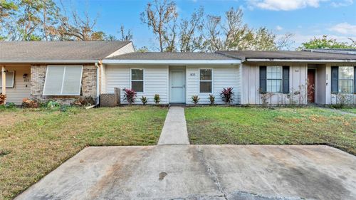 805 Darby Ln, BROOKSVILLE, FL, 34601-3136 | Card Image