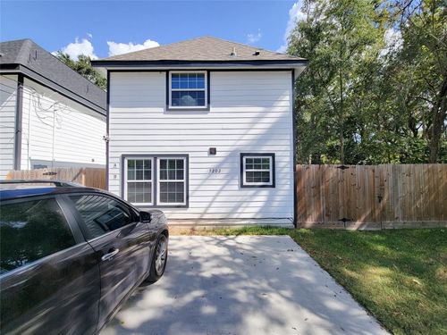 a-7202 Sandle St, Houston, TX, 77088-7733 | Card Image