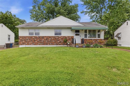 10840 Bernadine Drive, St Louis, MO, 63123 | Card Image