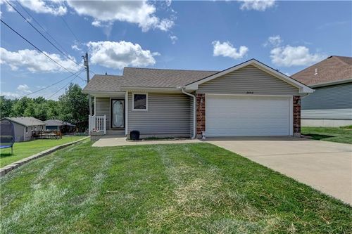 2802 Easton Street, Harrisonville, MO, 64701 | Card Image