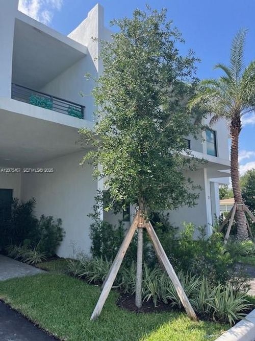 5-2511 Pierce St, Hollywood, FL, 33020-4173 | Card Image
