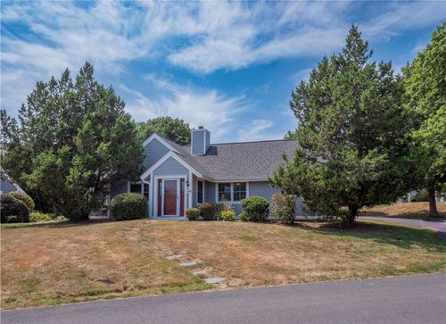318-318 Corey Ln, Middletown, RI, 02842-5662 | Card Image