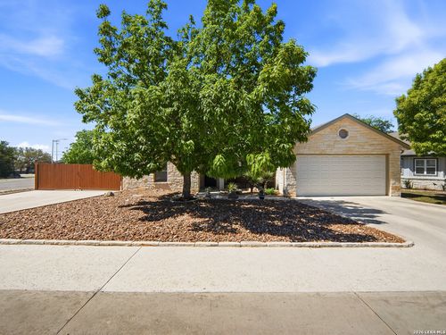 1922 Weston Loop, Kerrville, TX, 78028-5520 | Card Image