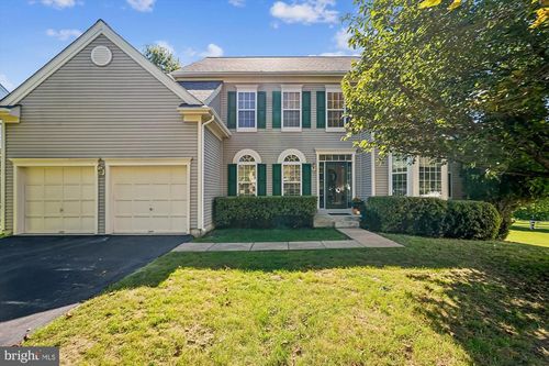 35739 Montrose Ct, ROUND HILL, VA, 20141-4417 | Card Image