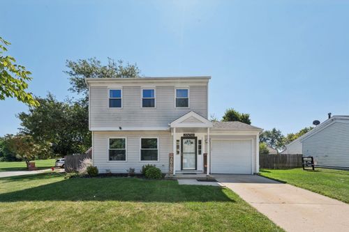 29W749 Hurlingham Dr, Warrenville, IL, 60555-1423 | Card Image