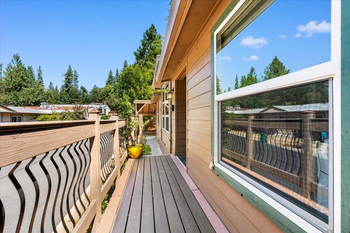 Manufactured In Park in Grass Valley 4
