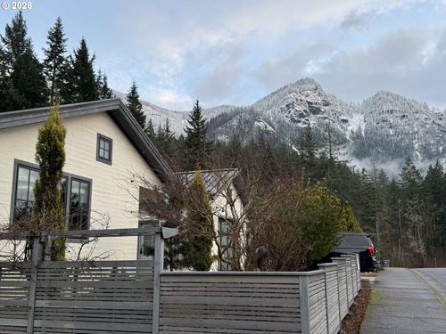 922 Sw Spelling Pl, Cascade Locks, OR, 97014-6708 | Card Image