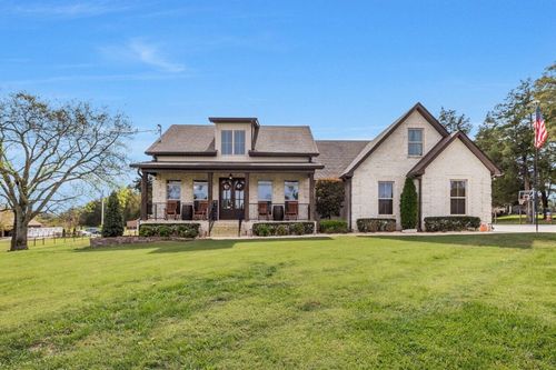 321 Dixon Rd, Shelbyville, TN, 37160-6639 | Card Image