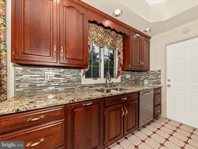 18806 Fountain Ter, House other with 5 bedrooms, 4 bathrooms and null parking in HAGERSTOWN MD | Image 16