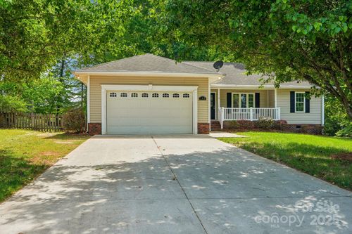 185 Hunters Point Dr, Rockwell, NC, 28138-9319 | Card Image