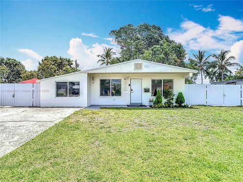 20421 Nw 25th Ave, Miami Gardens, FL, 33056-1543 | Card Image
