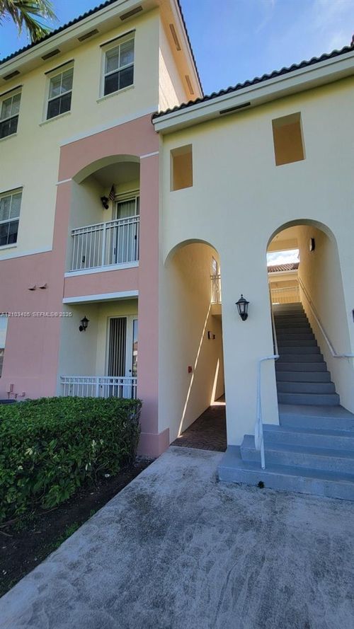 205-10022 Nw 7th St, Miami, FL, 33172-4071 | Card Image