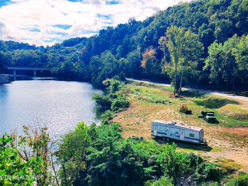 115107 Riggs Chapel Rd, Harriman, TN, 37748-7352 | Card Image