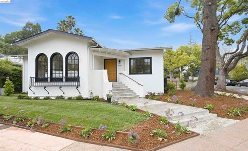 1541 Grand Ave, Oakland, CA, 94610-4791 | Card Image