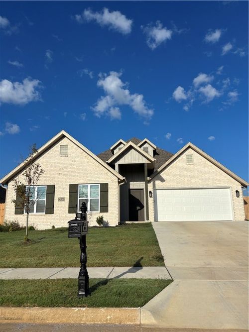 4200 Sw Pawhuska St, Bentonville, AR, 72713-8061 | Card Image