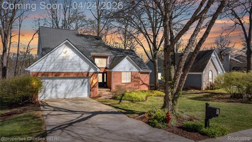 3160 W Ridge Ct, Commerce Township, MI, 48390-1585 | Card Image