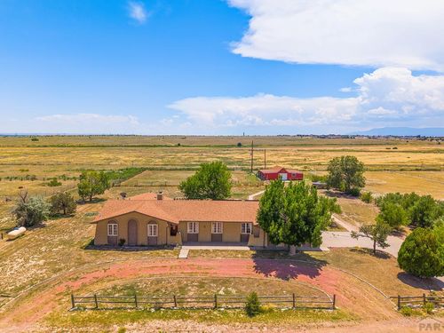 650 E Woodleaf Dr, Pueblo West, CO, 81007-1563 | Card Image