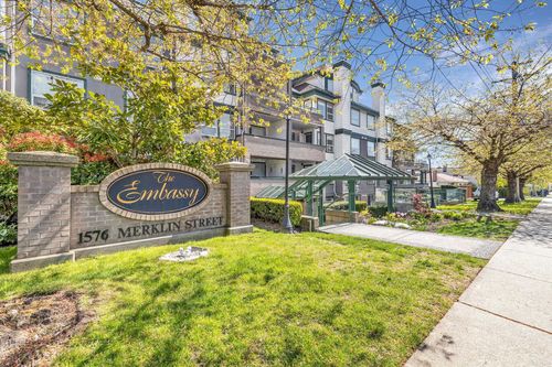413 - 1576 Merklin Street, Condo with 2 bedrooms, 2 bathrooms and 1 parking in White Rock BC | Card Image