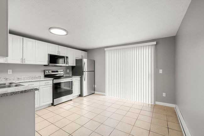 6 - 6 Grand Ave, Condo with 2 bedrooms, 2 bathrooms and 1 parking in Haverhill MA | Image 11