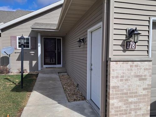 178 Elliott Ln, Oregon, WI, 53575-2950 | Card Image