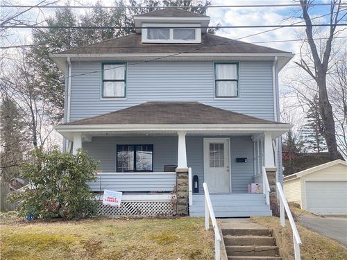 9 E Ridge Ave, Greenville, PA, 16125-1819 | Card Image