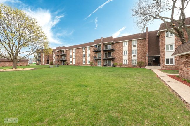 APT-1A - 850 S Lorraine Rd, Condo with 2 bedrooms, 2 bathrooms and 1 parking in Wheaton IL | Image 18