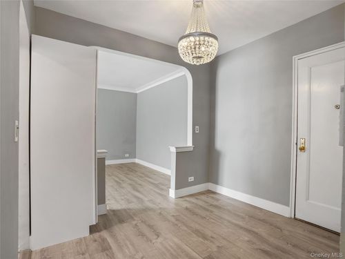 apt-3g-2 Greenridge Ave, White Plains, NY, 10605-1233 | Card Image