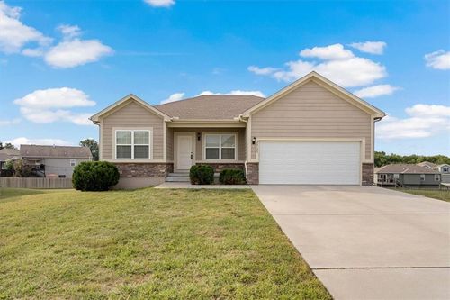26129 W 141st Ct, Olathe, KS, 66061-7617 | Card Image