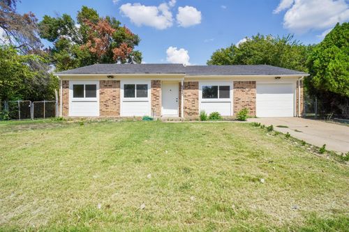 7937 Trimble Dr, Fort Worth, TX, 76134-5043 | Card Image