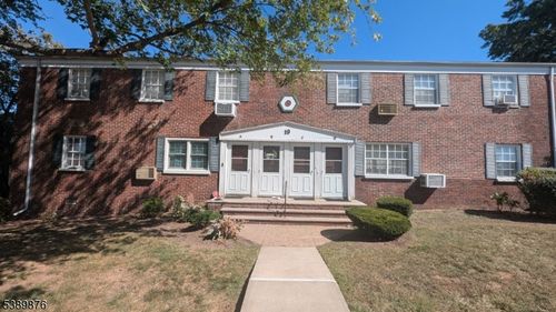 b-19 W Roselle Ave, Roselle Park, NJ, 07204-1221 | Card Image