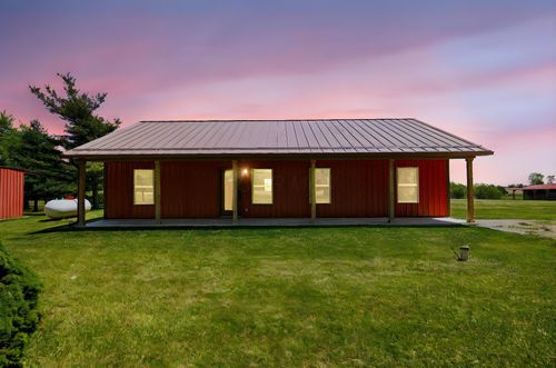 1674 Brock Rd Ne, Bloomingburg, OH, 43106-9772 | Card Image