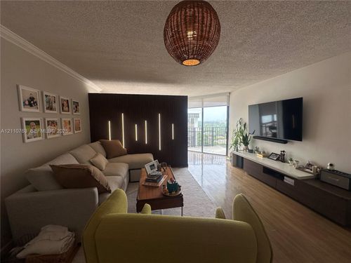 b1706-1901 Brickell Ave, Miami, FL, 33129-1763 | Card Image