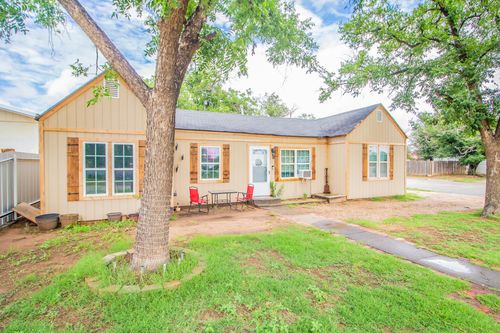 1501 8th St, Levelland, TX, 79336-4311 | Card Image