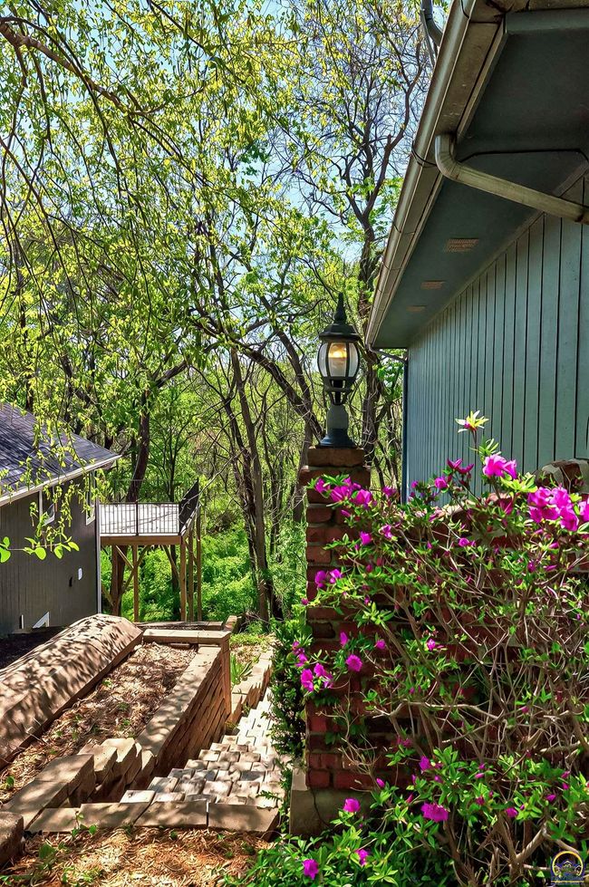 3835 Sw Wood Valley Dr, House other with 5 bedrooms, 3 bathrooms and null parking in Topeka KS | Image 42