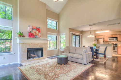 apt-11-422 Santa Fe Trl, Irving, TX, 75063-4737 | Card Image