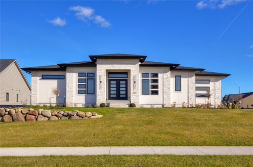 4611 Centennial Blvd, Urbandale, IA, 50323-0007 | Card Image