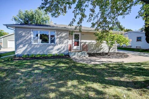 4609 Barby Ln, Madison, WI, 53704-1707 | Card Image