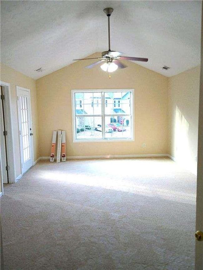 6398 Shadow Sq, Townhouse with 3 bedrooms, 4 bathrooms and 2 parking in Lithonia GA | Image 15