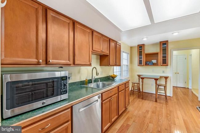9711 Cinnamon Creek Dr, House other with 4 bedrooms, 3 bathrooms and null parking in Vienna VA | Image 8