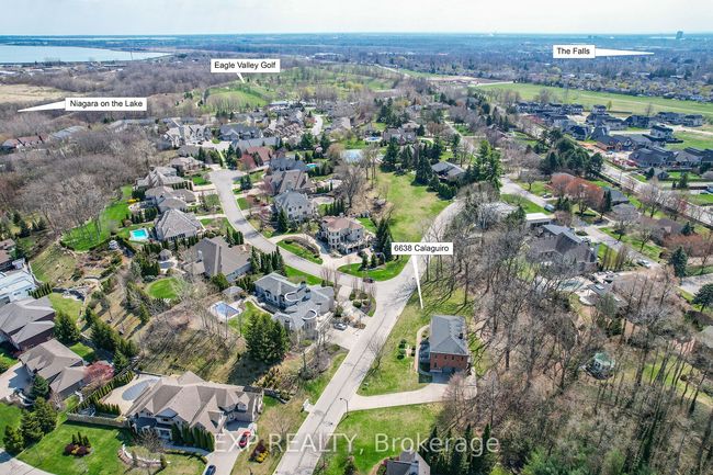 6638 Calaguiro Dr, House other with 7 bedrooms, 5 bathrooms and 8 parking in Niagara Falls ON | Image 4